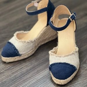 Linen Wedges
